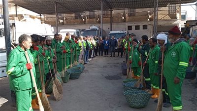 محافظ الدقهلية: تدشين شركة نظافة للبدء في جمع القمامة وكنس الشوارع ببلقاس (صور) 