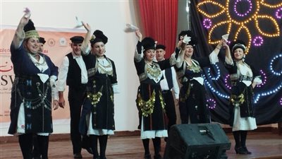 لوحات فنية تعكس ثقافات الشعوب في ثالث أيام مهرجان أسوان للفنون (صور)