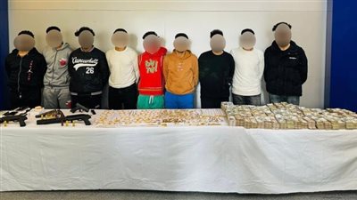 ضبط المتهمين بسرقة 3 كيلو ذهب و9 ملايين جنيه من صاحب محل مصوغات في بنها 