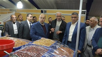 محافظ الجيزة يعاين التجهيزات النهائية لمعارض 