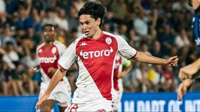 بهدفه في بنفيكا، مينامينو أكثر لاعب ياباني تسجيلا للأهداف بدوري أبطال أوروبا 