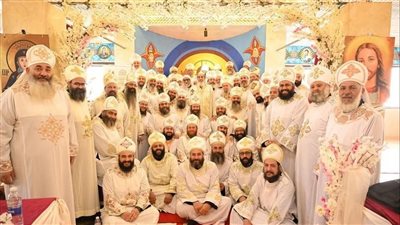  إيبارشية الشرقية تناقش مفهوم الكهنوت النقي