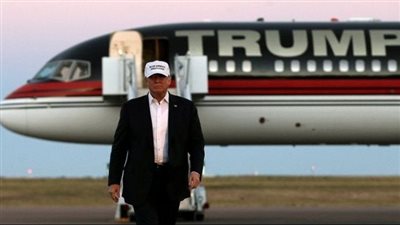 ينتقد اللون والتكنولوجيا، ترامب يثير المخاوف حول مستقبل الطائرة الرئاسية
