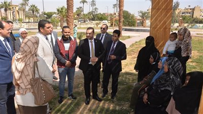 نائب محافظ الأقصر يتفقد أكبر قافلة طبية للكشف عن الأورام (صور)