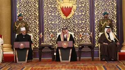 ملك البحرين: لا عزَّ لأمتنا ولا سلطان إلا بوحدتِها وتمسكها بدينها