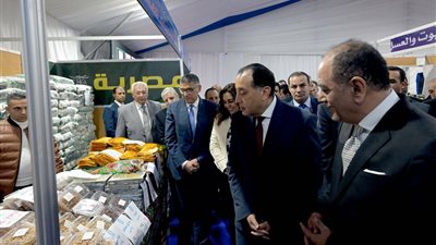 رئيس الوزراء يفتتح معرض 