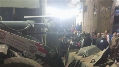 مصرع وإصابة 3 سيدات من أسرة واحدة إثر سقوط بلكونة منزل بكفر الزيات (صور)