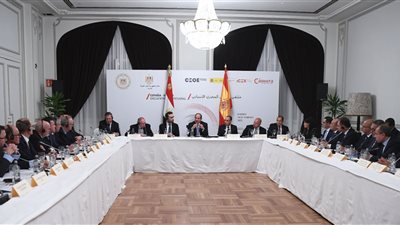 رسائل السيسي للمستثمرين الإسبان (فيديو وصور)