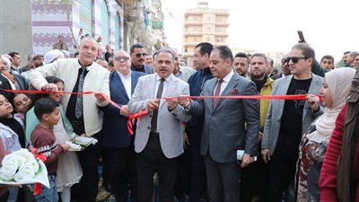  محافظ الشرقية يفتتح معرض أهلًا رمضان بمنشأة أبو عمر 