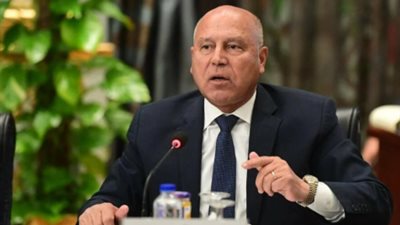 كامل الوزير ينفي هبوط القضبان ويتحدث عن أسباب حادث قطار مطروح