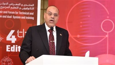 وزير العمل: رصد المهن المندثرة والمستحدثة وتوصيفها في دليل شامل