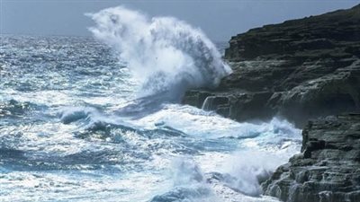 تحذير من الملاحة على 4 شواطئ غدا، ارتفاع الأمواج يصل 4 أمتار