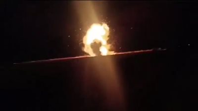 قصف إسرائيلي يستهدف ريف حمص الغربي على الحدود السورية اللبنانية (فيديو)