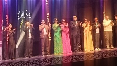 رغم شدة المرض وارتفاع درجة حرارته، علي الحجار يستكمل حفل عيد الحب بمسرح البالون (صور)