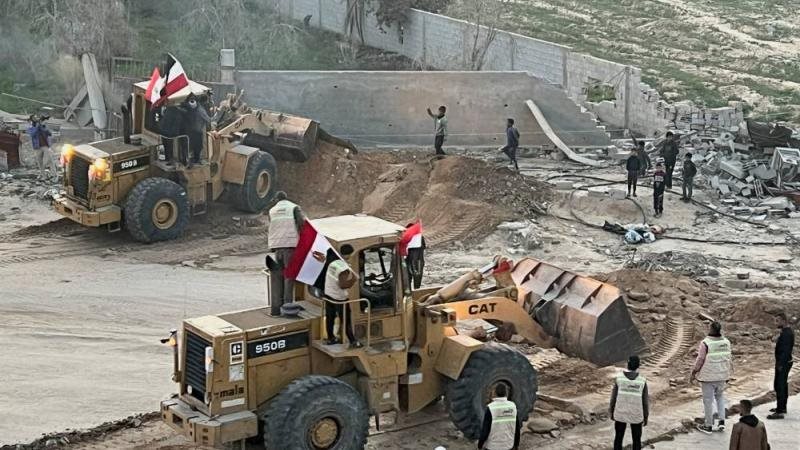 الجرافات المصرية