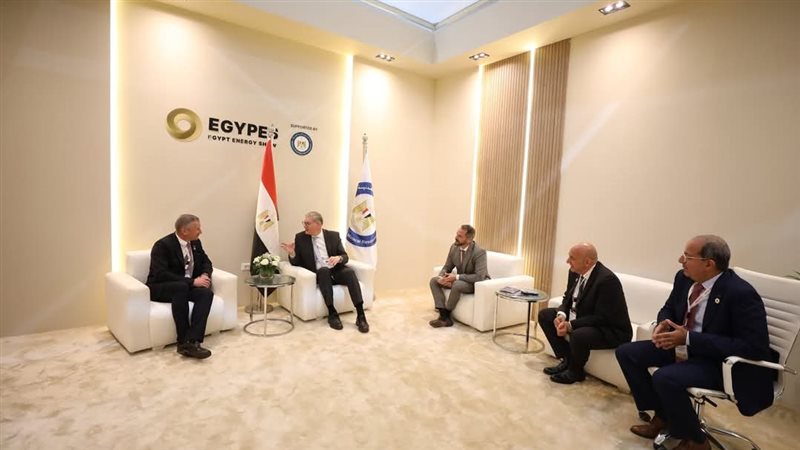 وزير البترول خلال