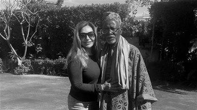 وفاة المخرج المالي سليمان سيسيه ورسالة مؤثرة من ليلى علوي