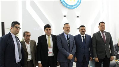 رئيس هيئة الثروة المعدنية يجتمع بقيادات شركة مناجم النوبة