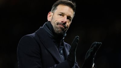 بعد موسم كارثي، ليستر سيتي يقرر إقالة نيستلروي