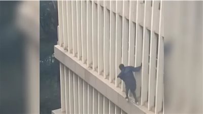 بطريقة مسلسل 