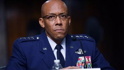 ترامب يقيل رئيس أركان الجيش الأمريكي ويعين رجل أعمال خلفا له