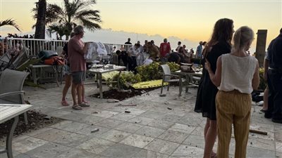 انفجار على شاطئ ولاية هاواي الأمريكية ووقوع إصابات 3 منهم في حالة حرجة (فيديو وصور)