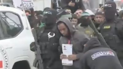 10 سنوات في قبضة المقاومة، لحظة الإفراج عن الجندي الإسرائيلي أفيرا منغيستو ضمن صفقة التبادل بغزة