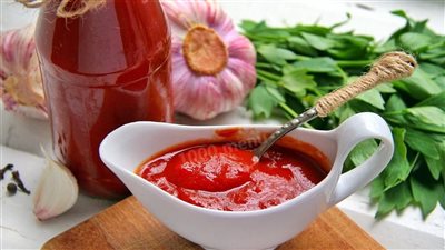 طريقة عمل صلصة الطماطم، للتخزين لعام كامل