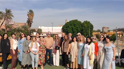 الأقصر وأسوان يستضيفان 27 فنانة تشكيلية من 13 دولة للترويج للسياحة