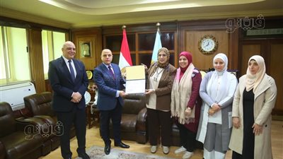 محافظ كفرالشيخ يكرم فريق عمل الإدارة العامة للتخطيط والتنمية العمرانية 