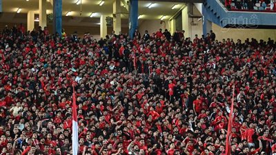 نجم الأهلي السابق يوجه رسالة للجماهير قبل مباراة القمة ضد الزمالك 