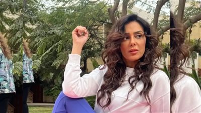 إنجي المقدم تودع أسرة كامل العدد 3: بحبكم اوي يا احلى وألذ عيلة 