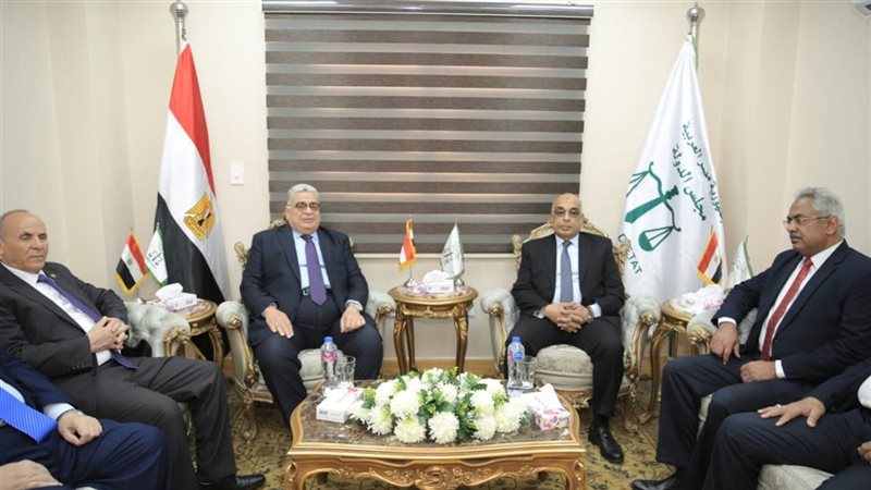 وزير العدل يشهد افتتاح