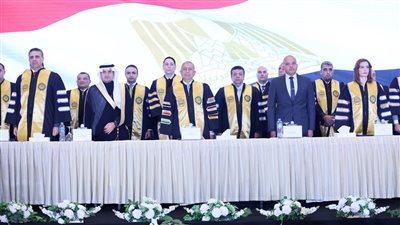 الأكاديمية العربية بالإسكندرية تحتفل بتخريج 326 دارسًا من معهد النقل الدولي واللوجستيات