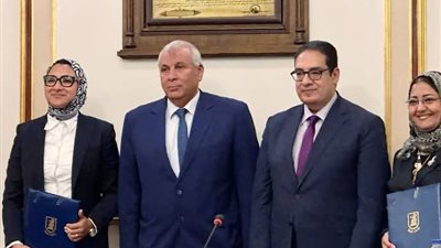 محافظ الوادي الجديد يشهد توقيع بروتوكول تعاون مع كلية النانو تكنولوجي 