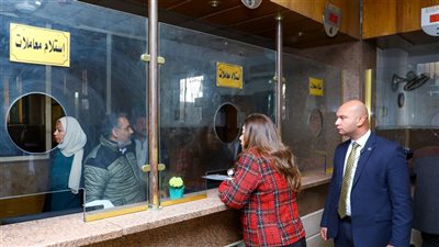 وزيرة التنمية المحلية توبخ رئيس حي بولاق الدكرور: لازم يكون في نظافة وانتظام 