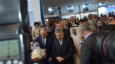 عميد هندسة وتكنولوجيا الإسكندرية يكشف أهمية الذكاء الإصطناعى فى تطوير صناعة النقل البحرى