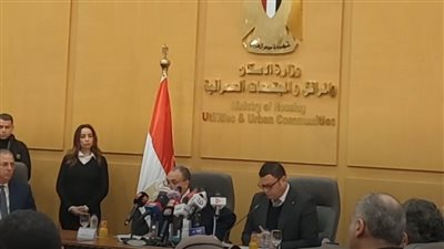 وزير الاسكان: مبادرة «بيتك فى مصر» فرصة للمصريين بالخارج للاستثمار والسكن