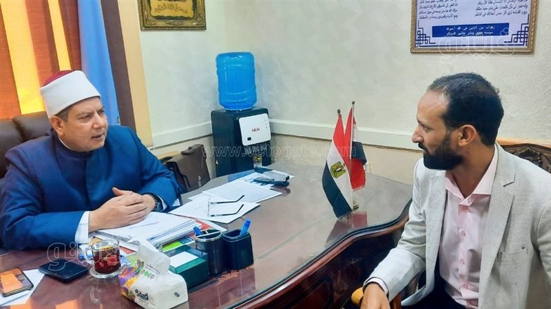 محرر ڤيتو خلال لقائه
