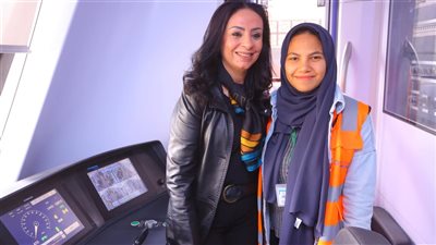  وزير التضامن تستقل القطار الكهربائي إلى العاصمة الإدارية للمرة الثانية (صور) 