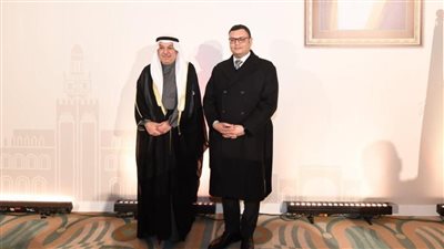 وزير الإسكان يشارك في الاحتفال بالذكرى الـ64 للعيد الوطني للكويت 