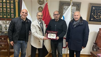 ياسر إدريس يستقبل رئيس الاتحاد القطري للشراع والتجديف بمقر اللجنة الأولمبية 