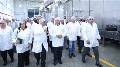 وزير الصناعة: القطاع يحظى بدعم غير مسبوق واهتمام بالغ من القيادة السياسية.. وحريصون على دعم وتشجيع زيادة الطاقات الإنتاجية للمصانع وإنشاء مصانع جديدة