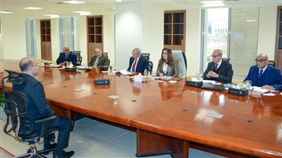 وزيرة التنمية المحلية تترأس لجنة إجراء المقابلات الشخصية لمسابقة الوظائف القيادية 