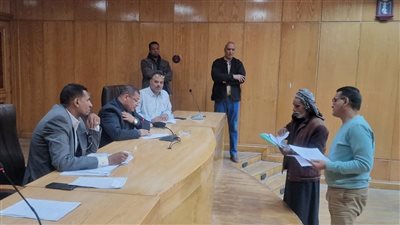 بحث 32 طلب وشكوى للمواطنين باليوم المفتوح في ديوان الأقصر