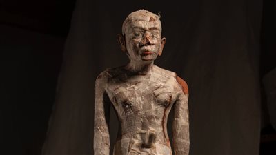 أول تعليق من زاهي حواس علي كسره لتمثال أثري بسقارة 