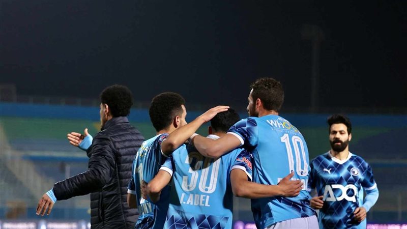 بيراميدز،فيتو