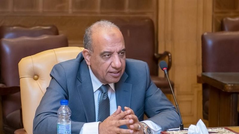 الدكتور محمود عصمت