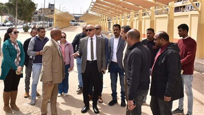 محافظ الأقصر يتفقد أعمال تطوير ورفع كفاءة الطرق وموقف الأقاليم (صور)