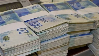 تصاعد معدلات التضخم في إسرائيل وتقلبات بسعر الشيكل، ومحافظ البنك المركزي يعلق